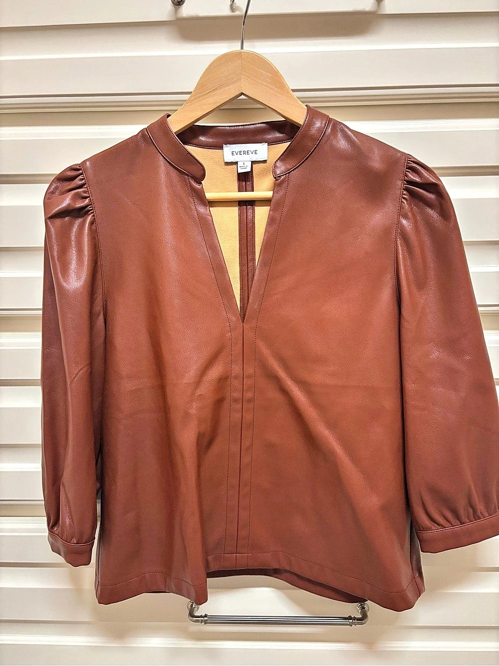 EVEREVE Faux Leather Puff Sleeve Top in Brown Size Small